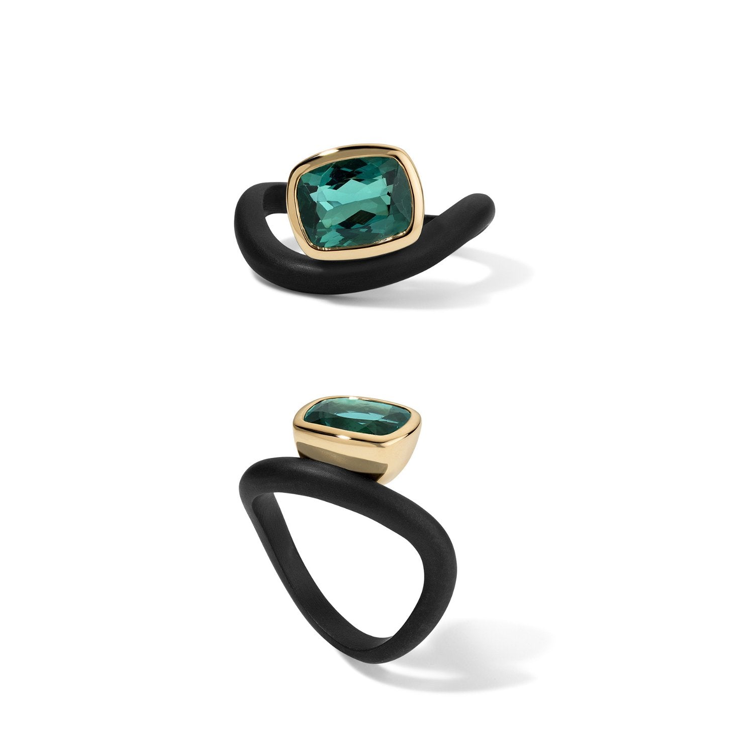 In the Black Stone Wave Ring
