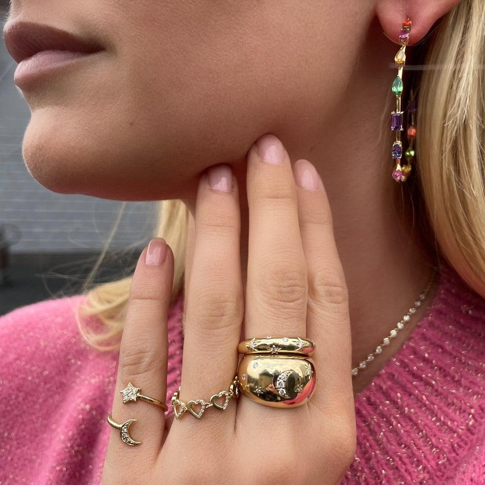 3 Initial Bezel Chain Ring & Tiny Hearts Ring- Model