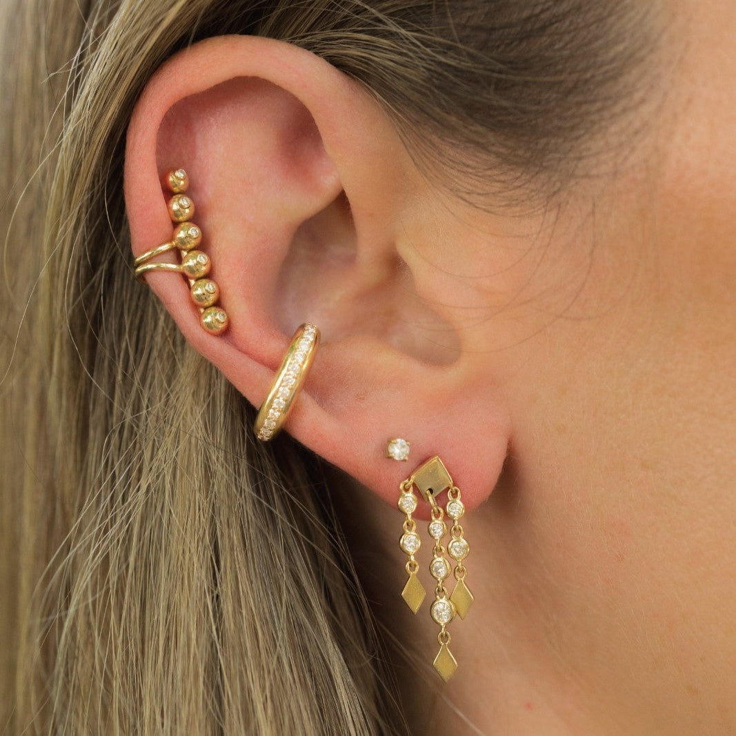 Bubbles Single Row Ear Cuff