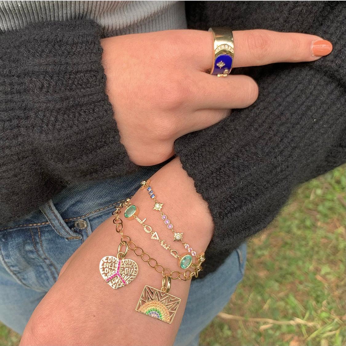 Sun Pendant hand look