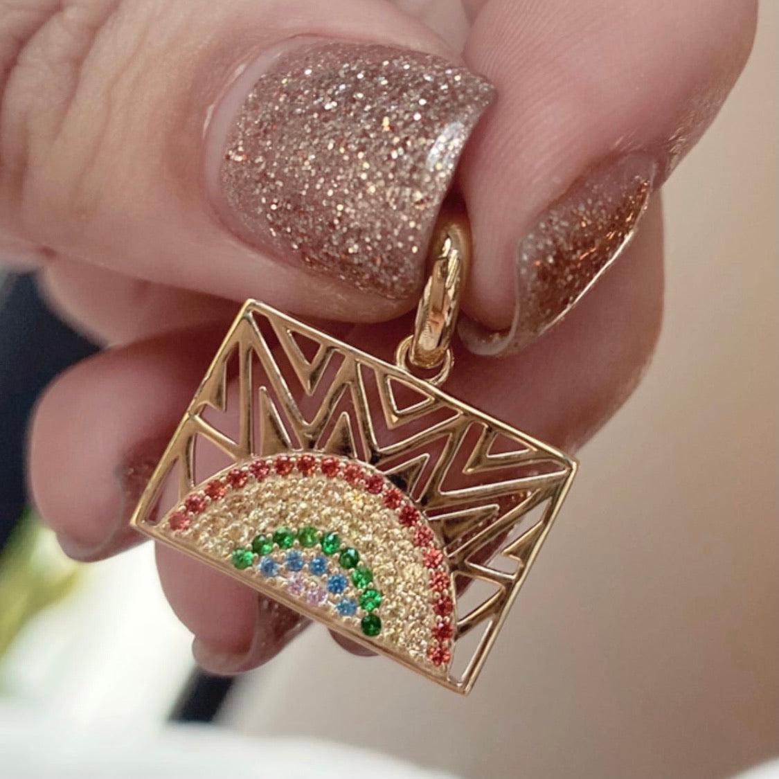 Sun Pendant-Pendant Necklace-look