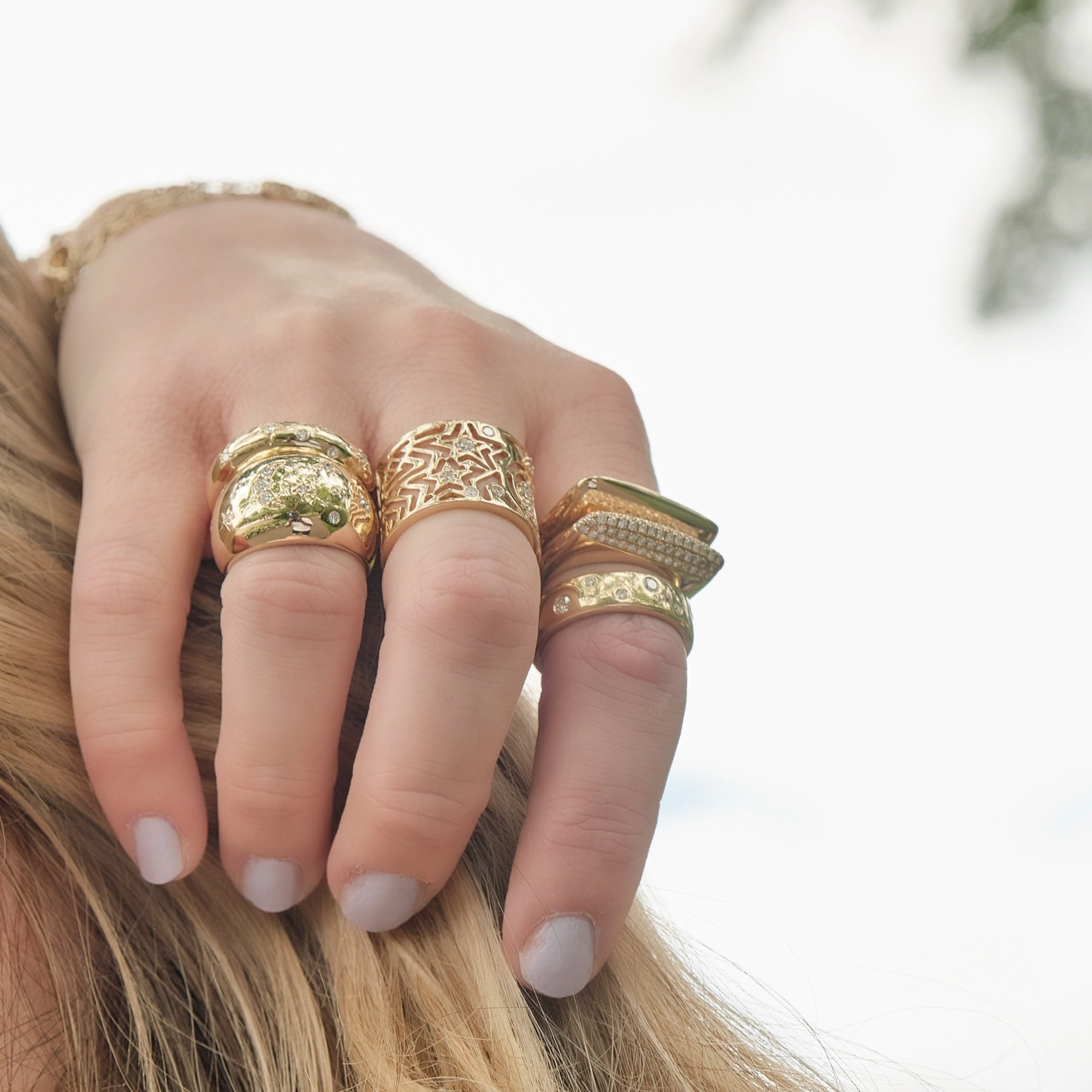 Horizons Ring-On Hand