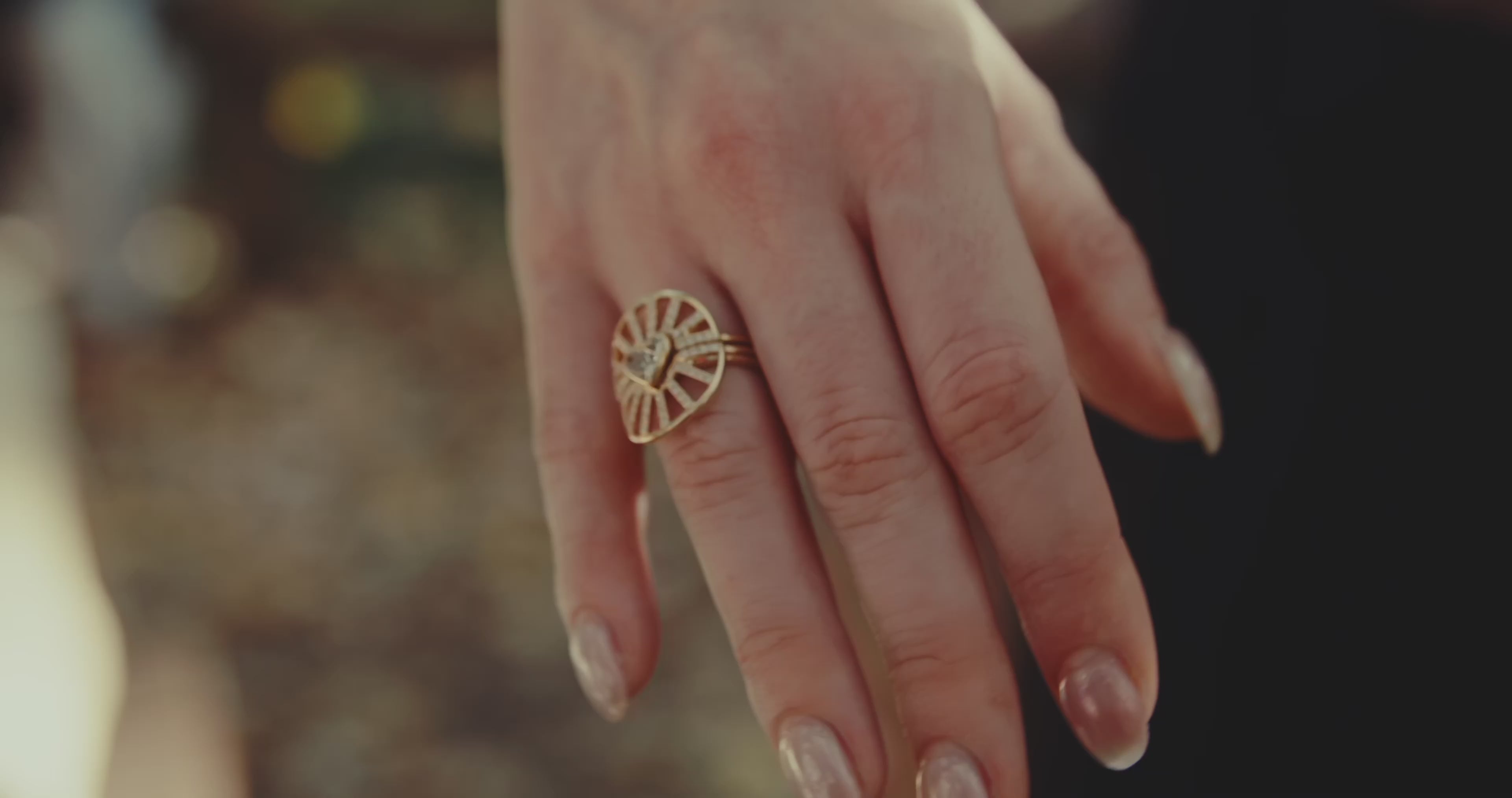 Nesting Ring-Video