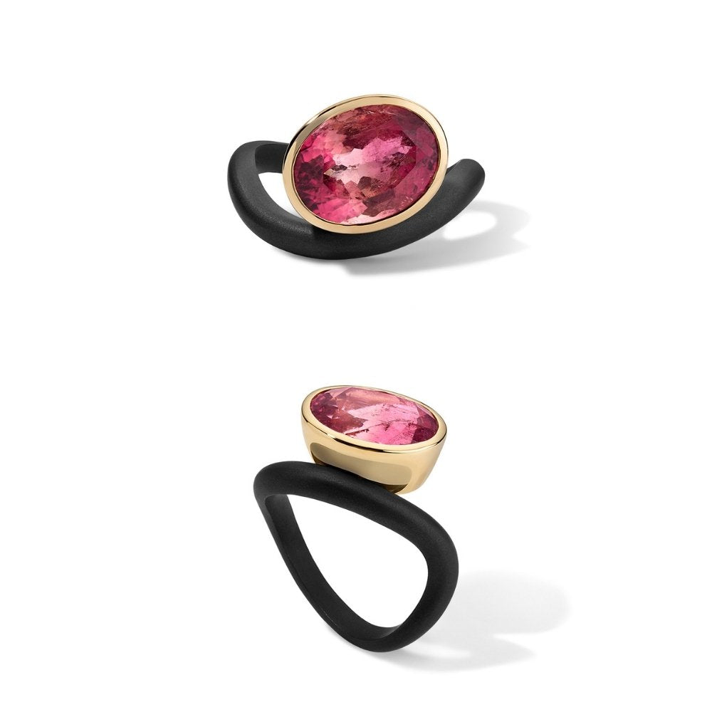 In the Black Stone Wave Ring
