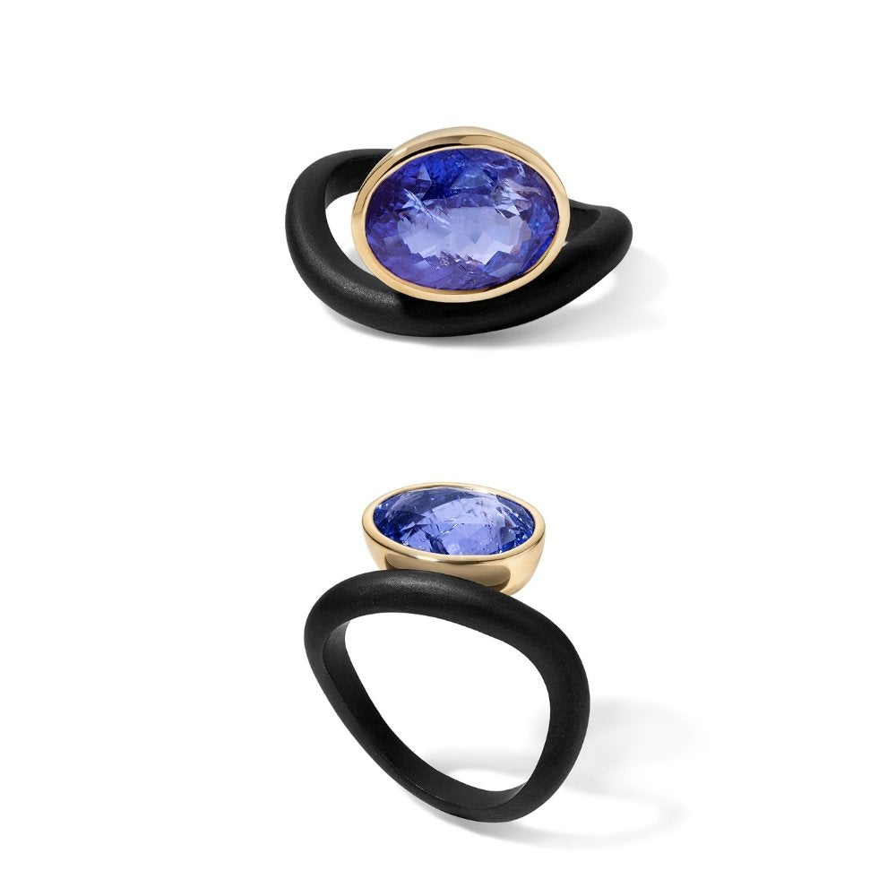 In the Black Stone Wave Ring