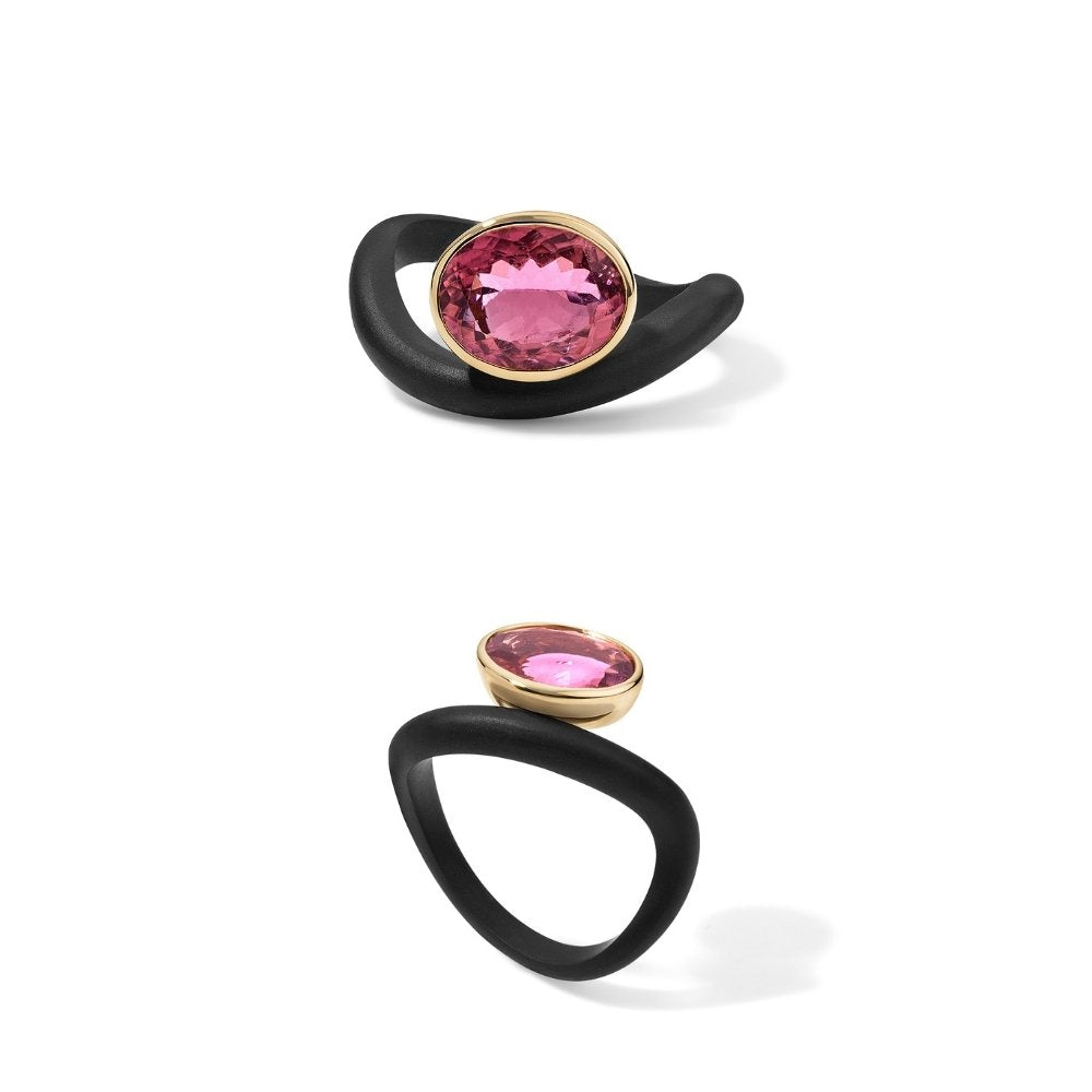 In the Black Stone Wave Ring